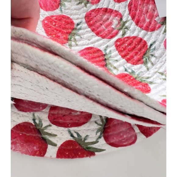 4 pc Braided Placemat Set 15” Rnd STRAWBERRY Floral Escape Red White Easy Care - Picture 3 of 8
